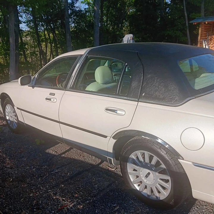 2005 Lincoln Continental - Image 4 of 6