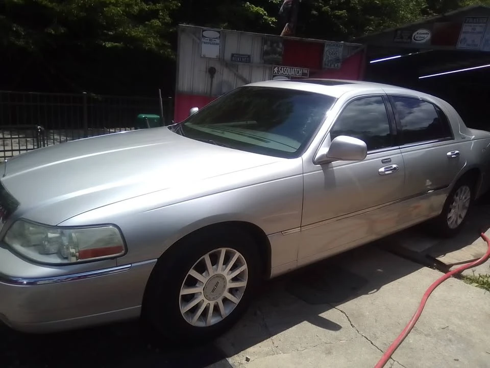 2005 Lincoln Continental - Image 5 of 6