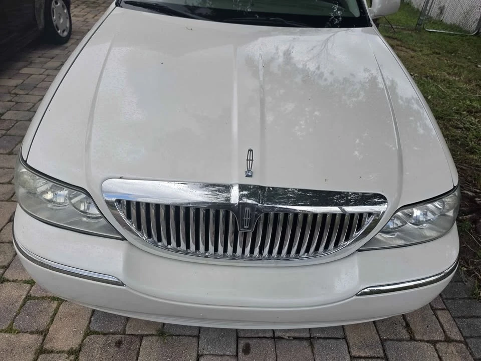2005 Lincoln Continental - Image 3 of 6
