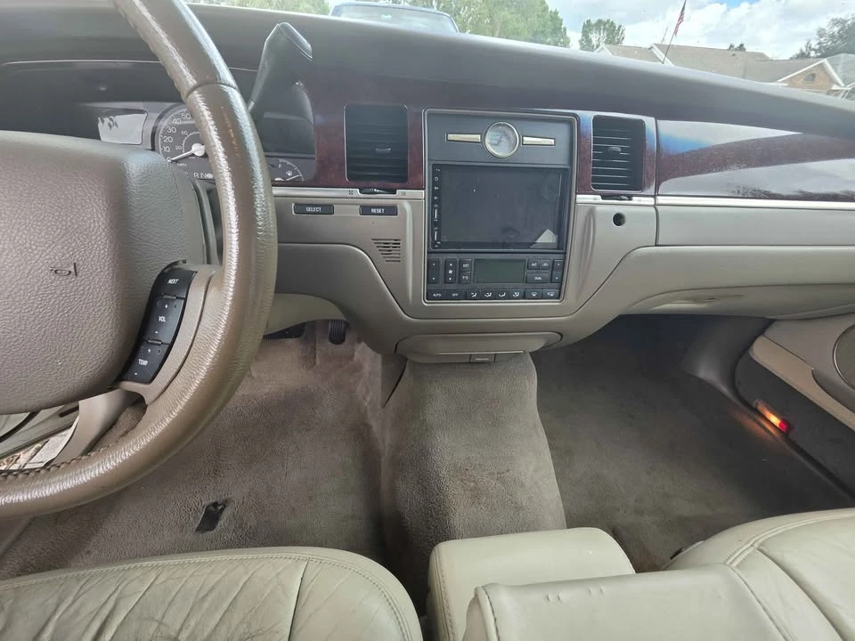 2005 Lincoln Continental - Image 5 of 6