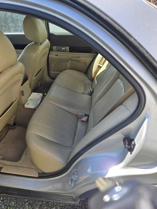2005 Lincoln LS - Image 3 of 5
