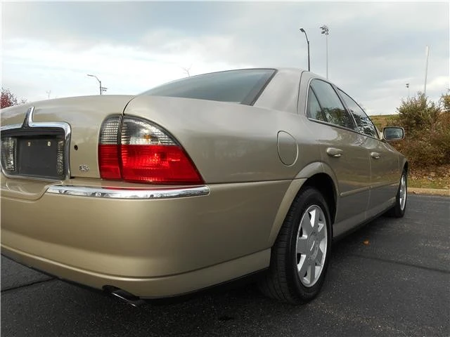 2005 Lincoln LS - Image 4 of 12