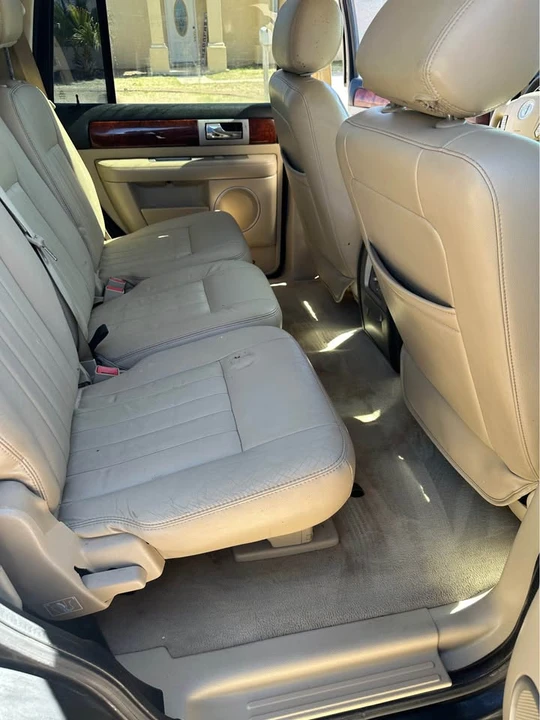 2005 Lincoln Navigator 2nd Gen - Image 5 of 9