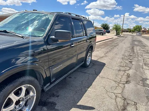 2005 Lincoln Navigator