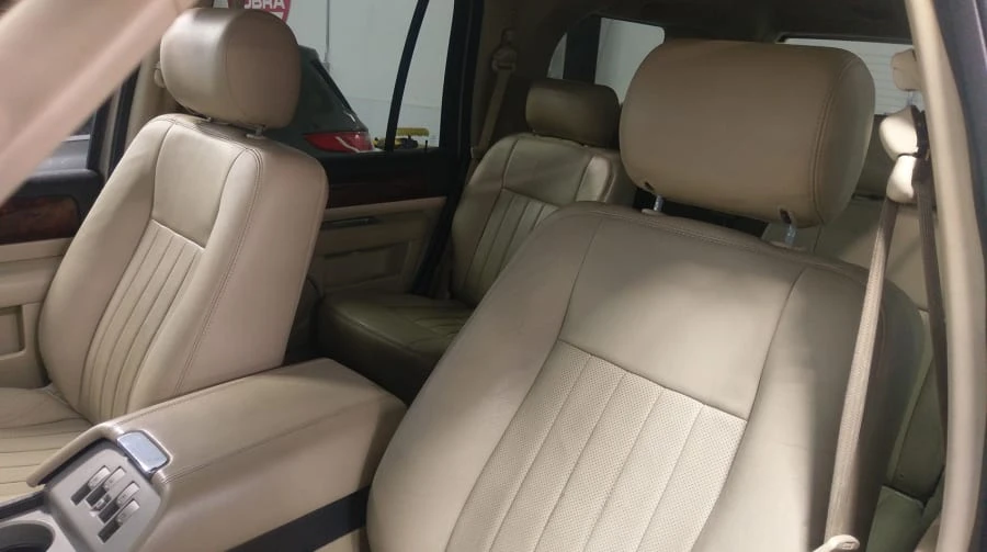 2005 Lincoln Navigator 2nd Gen - Image 3 of 4