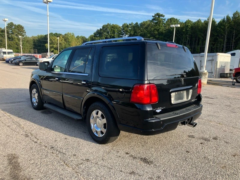 2005 Lincoln Navigator 2nd Gen - Image 4 of 5