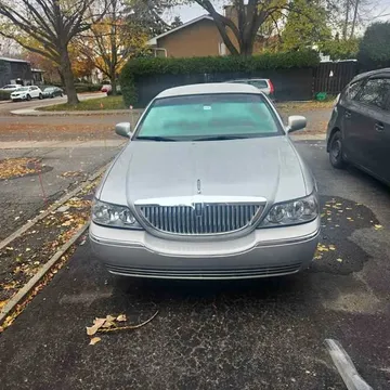 2005 Lincoln Town Car