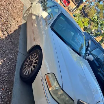 2005 Lincoln Town Car