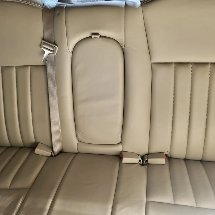 2005 Lincoln Town Car - Image 10 of 18