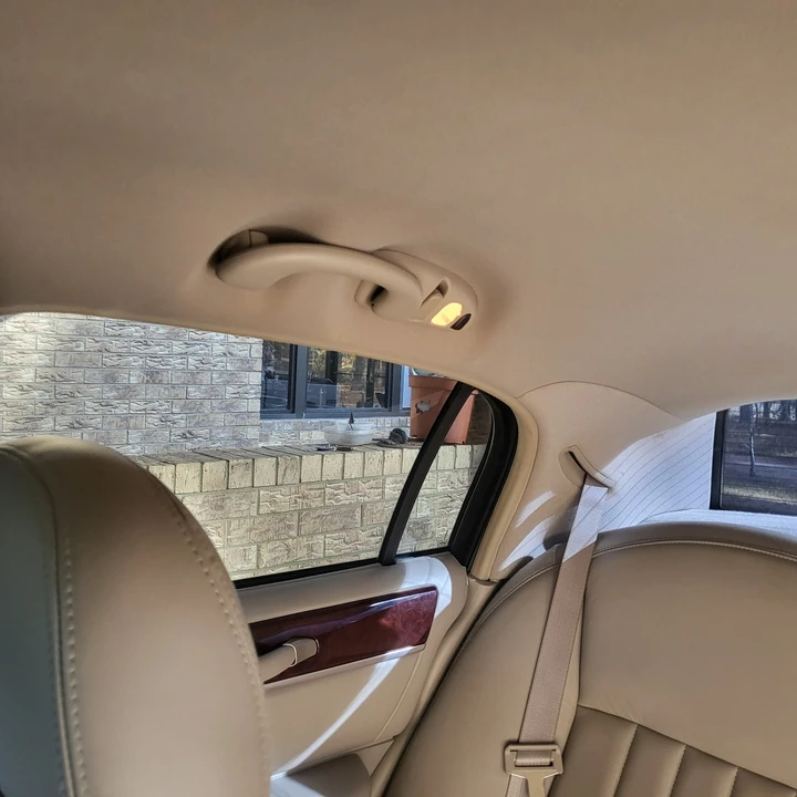 2005 Lincoln Town Car - Image 8 of 18