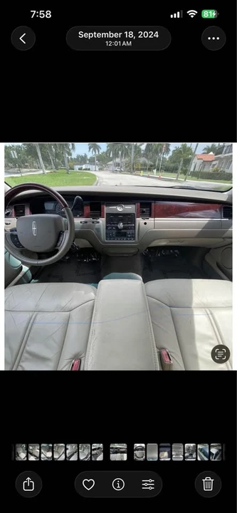 2005 Lincoln Town Car - Image 7 of 17