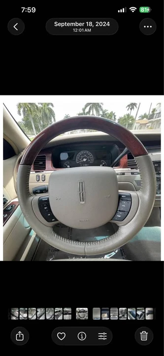 2005 Lincoln Town Car - Image 6 of 17