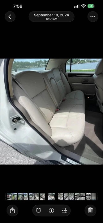 2005 Lincoln Town Car - Image 12 of 17
