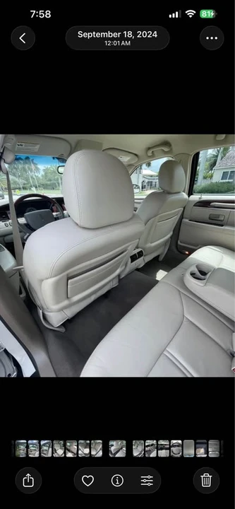 2005 Lincoln Town Car - Image 10 of 17