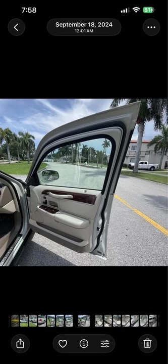 2005 Lincoln Town Car - Image 15 of 17