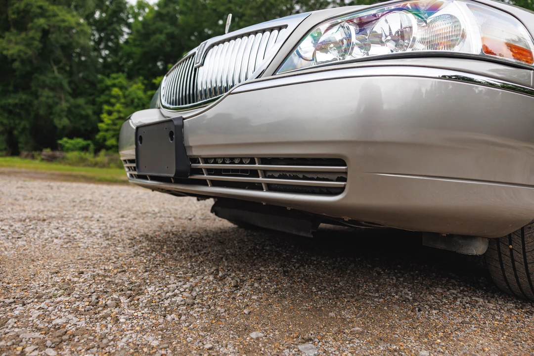 2005 Lincoln Town Car - Image 23 of 31