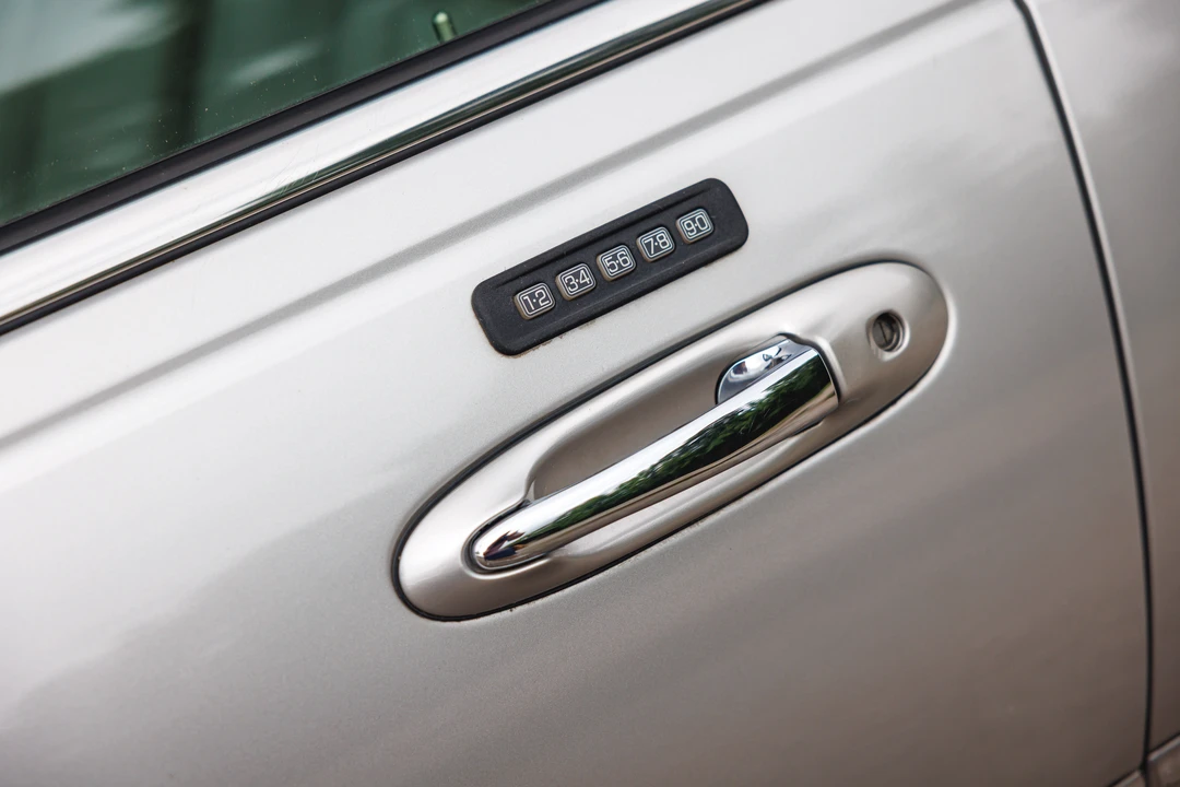 2005 Lincoln Town Car - Image 30 of 31