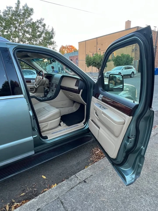 2005 Lincoln Aviator 1st Gen - Image 3 of 12