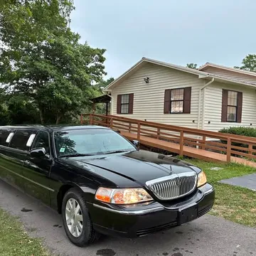 2005 Lincoln Executive Lemo