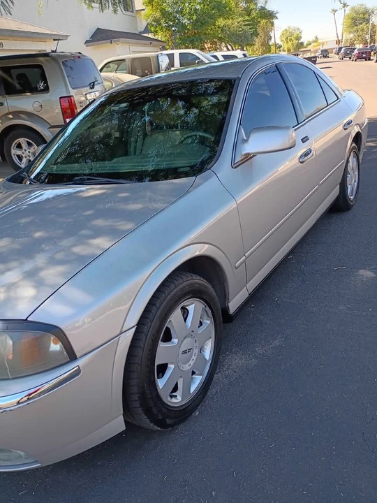 2005 Lincoln LS - Image 10 of 14