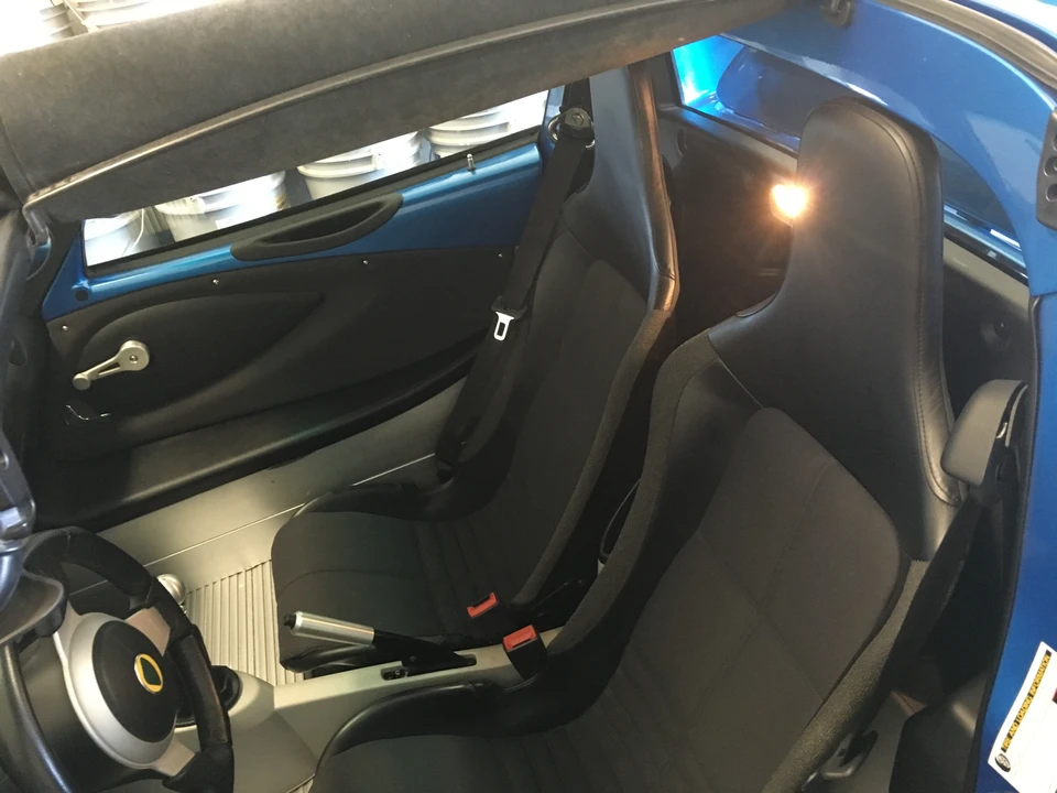 2005 Lotus Elise Series 2 - Image 2 of 2