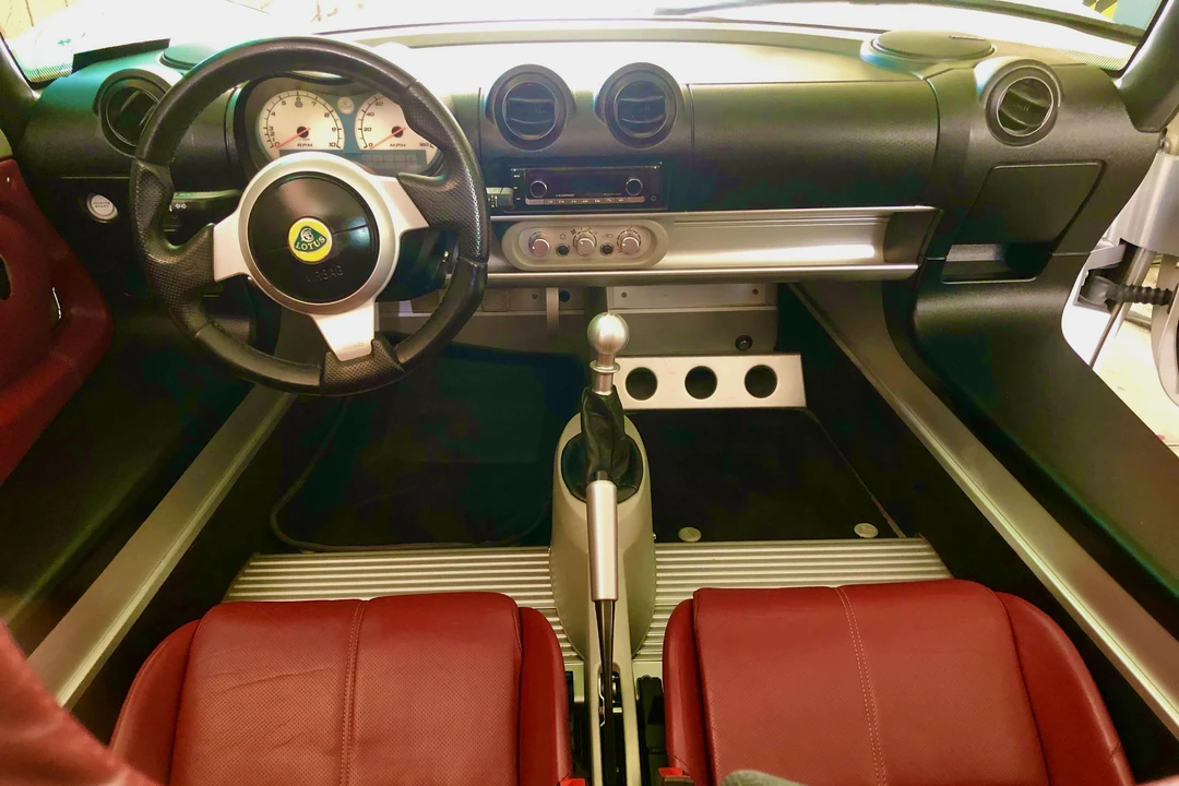 2005 Lotus Elise Series 2 - Image 29 of 31