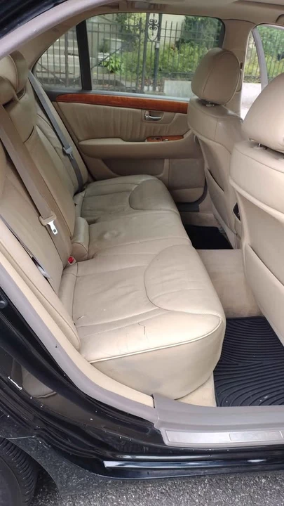 2005 Lexus LS 3rd Gen - Image 6 of 9