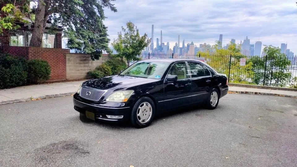 2005 Lexus LS 3rd Gen - Image 3 of 9