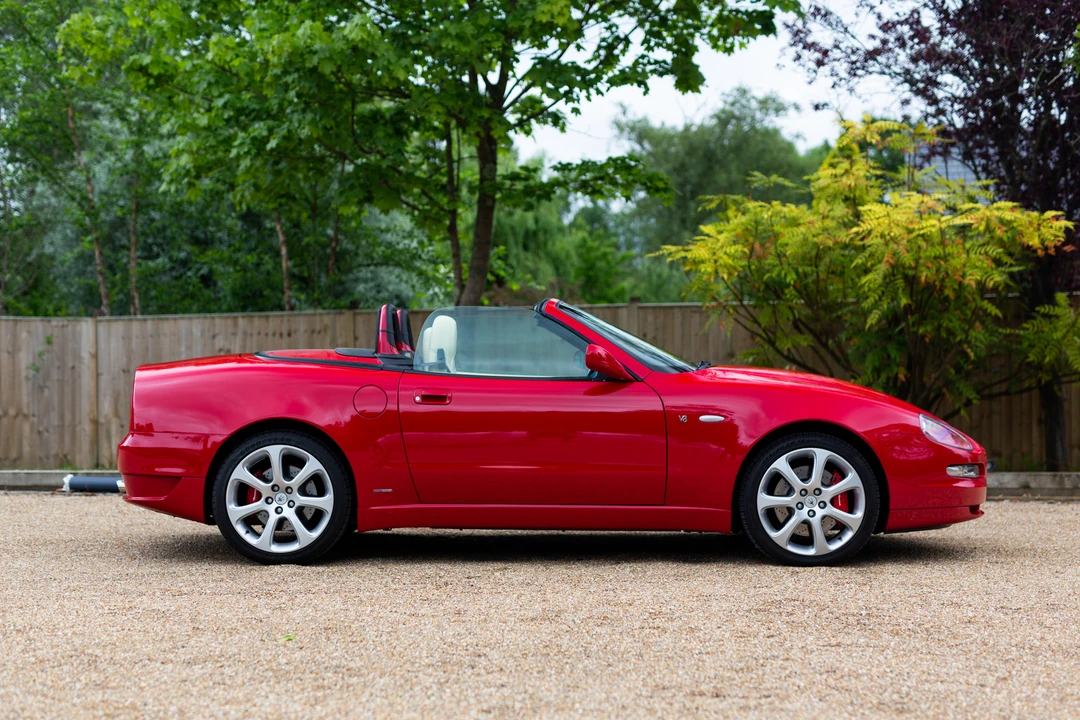 2005 Maserati Spyder - Image 14 of 31
