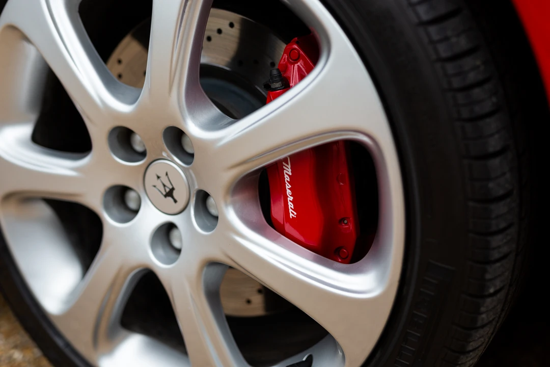 2005 Maserati Spyder - Image 22 of 31