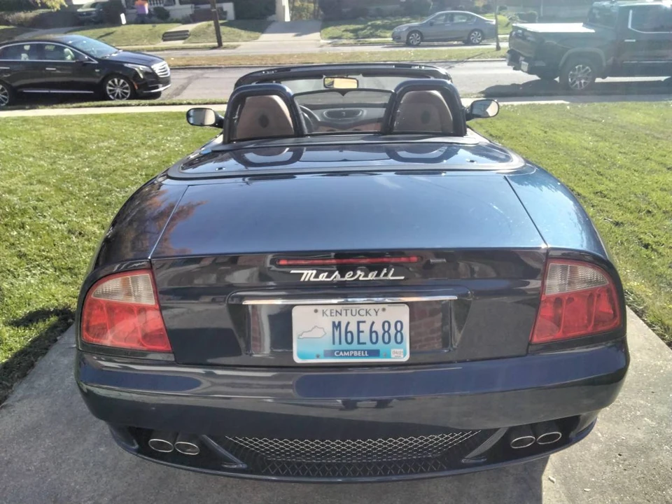 2005 Maserati Spyder - Image 2 of 12
