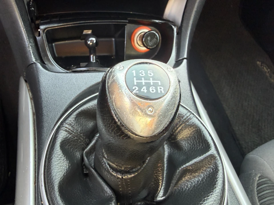 2005 Mazda RX-8 1st Gen - Image 30 of 31