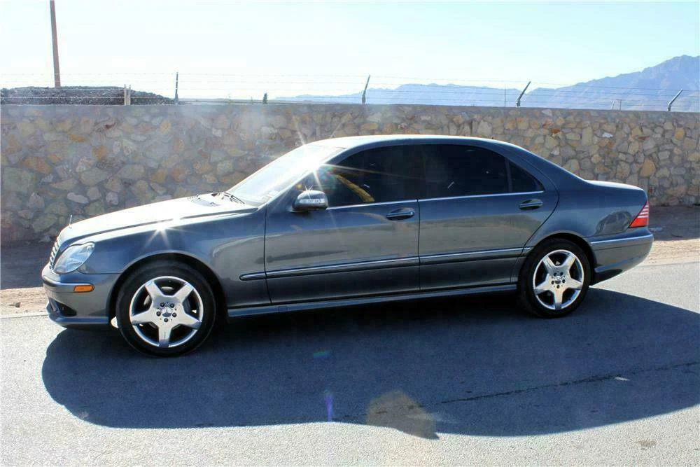 2005 Mercedes-Benz W220 S-Class - Image 2 of 2