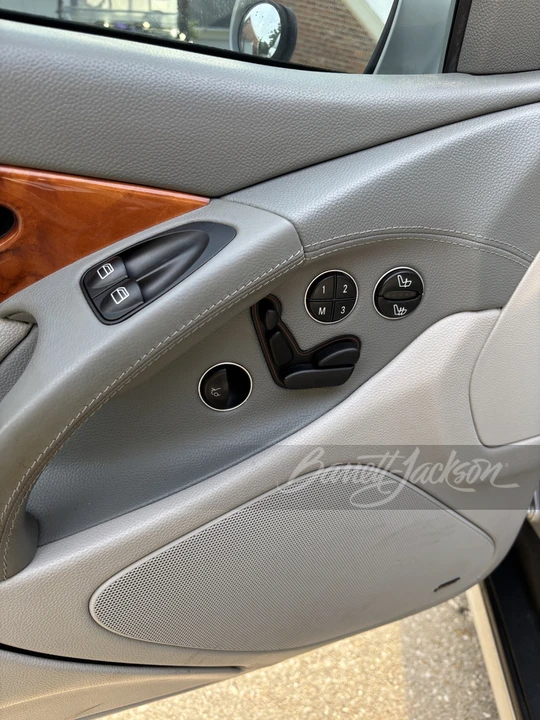 2005 Mercedes-Benz R230 SL-Class - Image 18 of 22