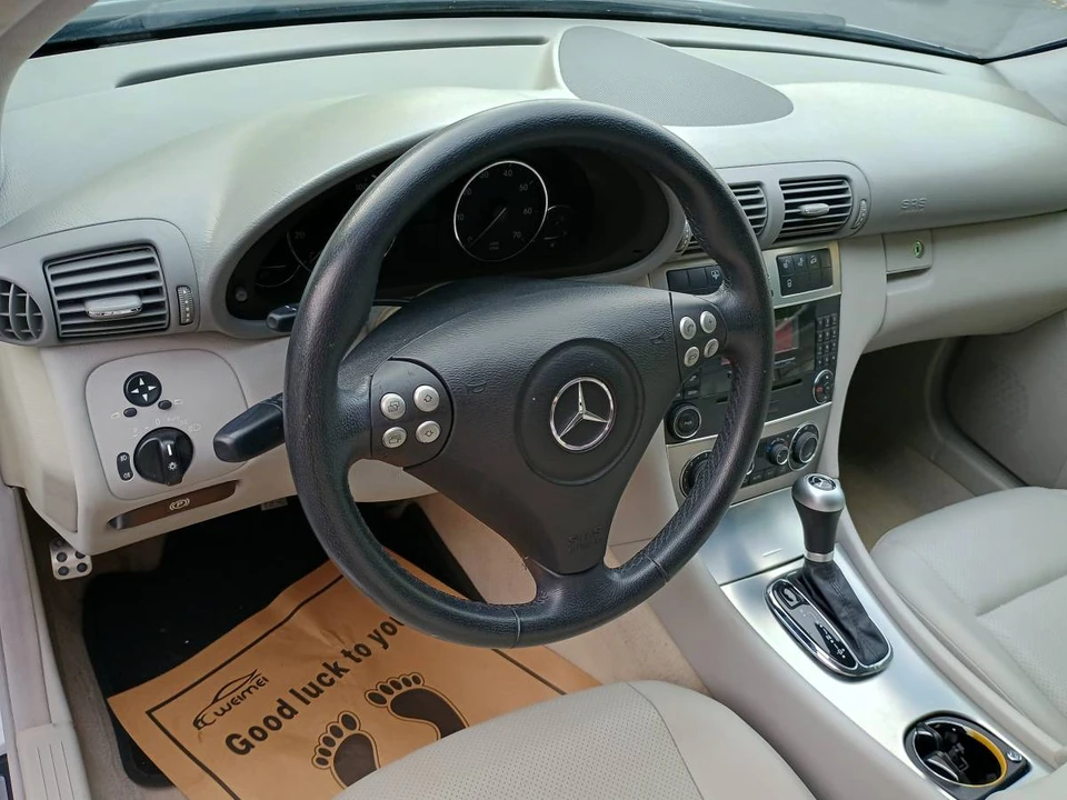 2005 Mercedes-Benz W203 C-Class - Image 12 of 24