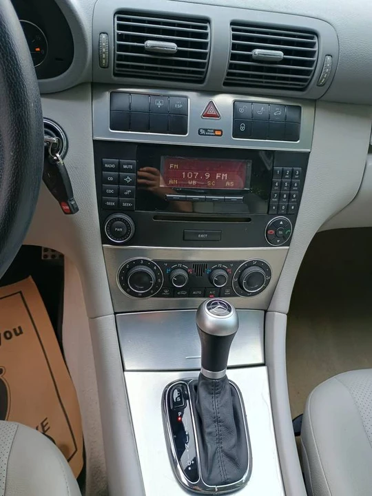 2005 Mercedes-Benz W203 C-Class - Image 15 of 24