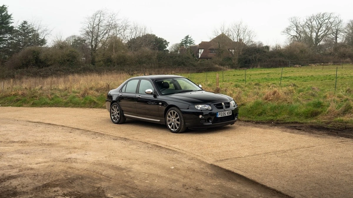 2005 MG - Image 3 of 30