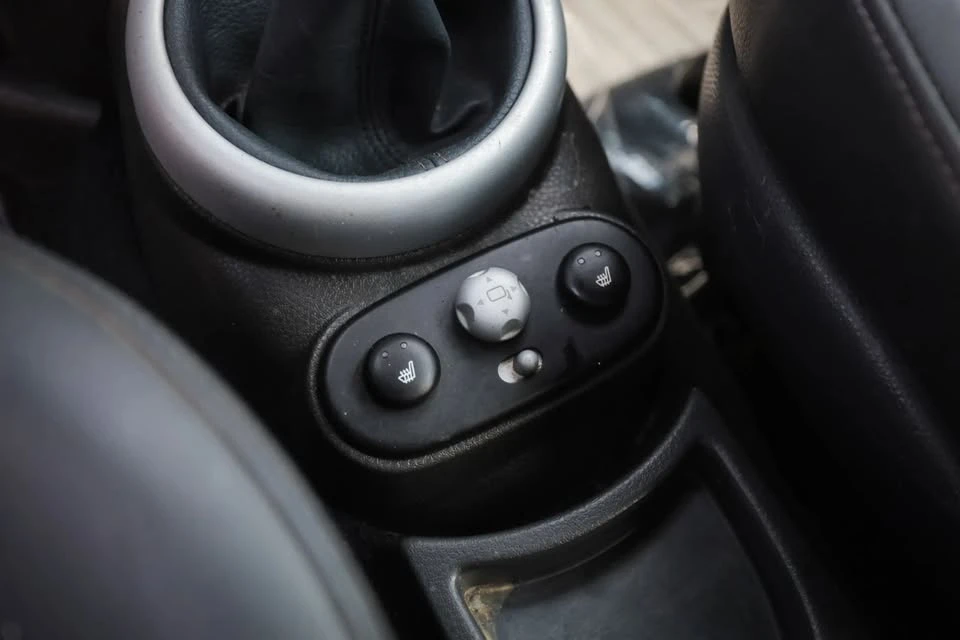 2005 Mini Mini Cooper S 1st Gen - Image 18 of 19