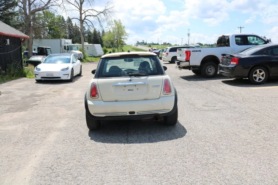 2005 Mini Mini 1st Gen - Image 6 of 15
