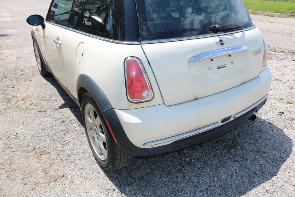 2005 Mini Mini 1st Gen - Image 12 of 15