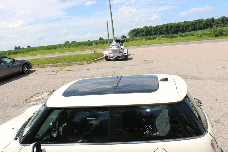 2005 Mini Mini 1st Gen - Image 11 of 15