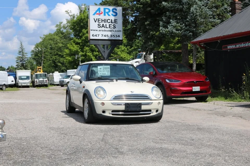 2005 Mini Mini 1st Gen - Image 2 of 15