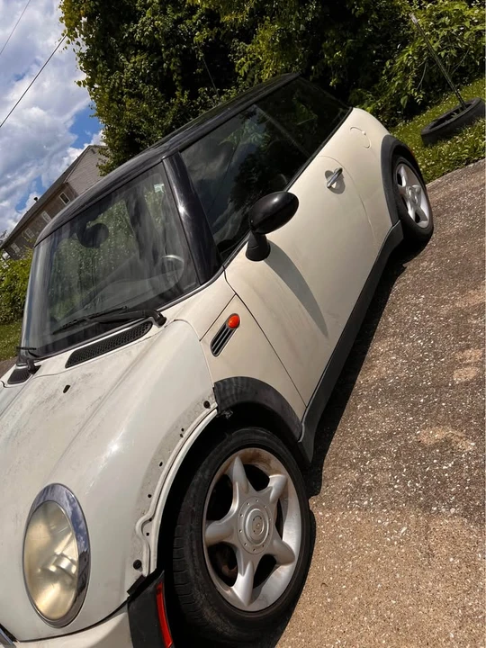 2005 Mini Mini 1st Gen - Image 2 of 4