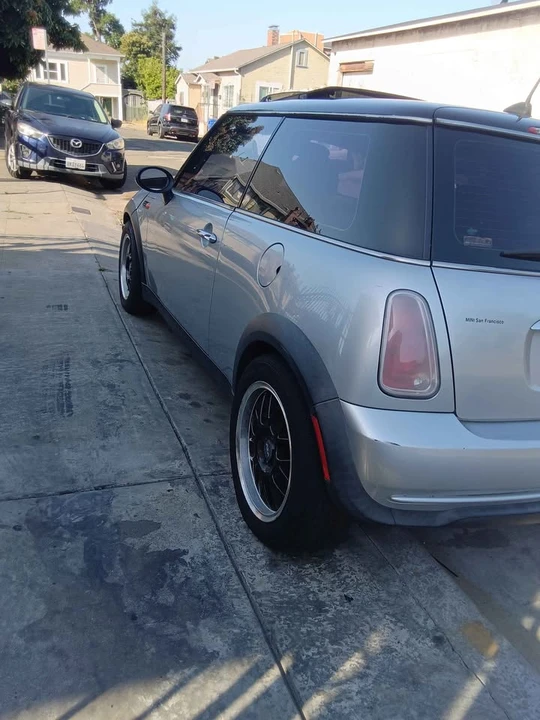 2005 Mini Mini Cooper S 1st Gen - Image 4 of 4