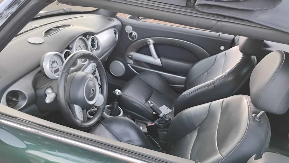 2005 Mini Mini Cooper S 1st Gen - Image 8 of 11