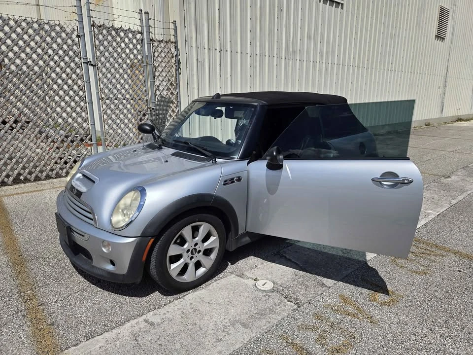 2005 Mini Mini Cooper S 1st Gen - Image 2 of 16