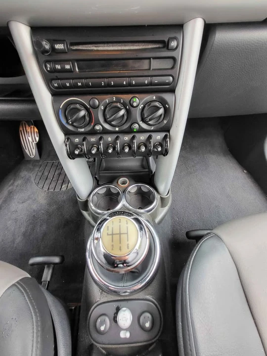2005 Mini Mini Cooper S 1st Gen - Image 17 of 18