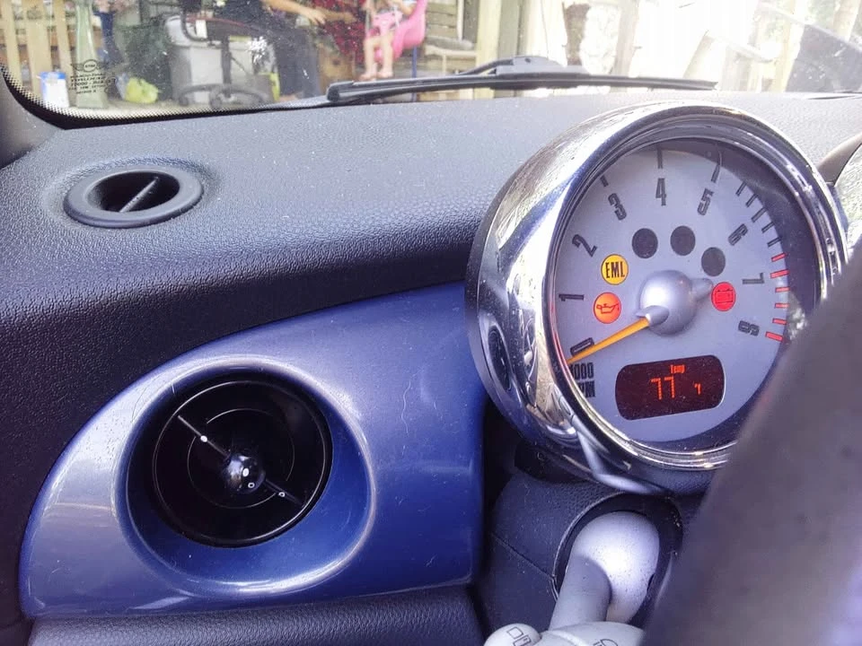 2005 Mini Mini Cooper S 1st Gen - Image 8 of 9