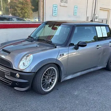 2005 MINI Cooper S Hatchback 2D