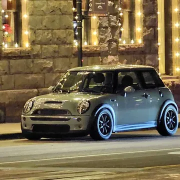 2005 MINI Cooper Cooper S Hatchback 2D
